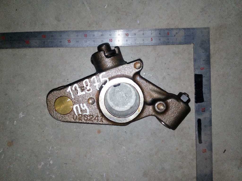 коромысло моторного тормоза CUM 15 б/у